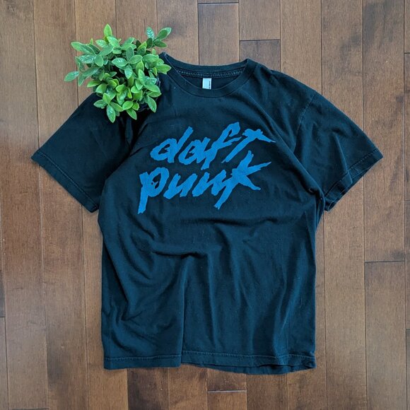 DAFT PUNK 2007 ALIVE TOUR VINTAGE TSHIRT - Picture 1 of 3